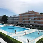 Apartment Valbella - Geturhotels 3*